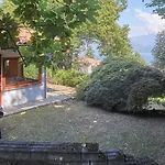 ヴィラ Villino Shaky ストレーザ